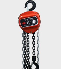 船塢設(shè)備安裝手動(dòng)倒鏈用于設(shè)備吊裝作業(yè)